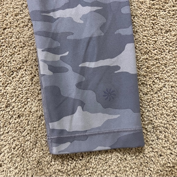 Girls Athleta Printed Chit Chat Capri Leggings Size Large (12) - Picture 10 of 10
